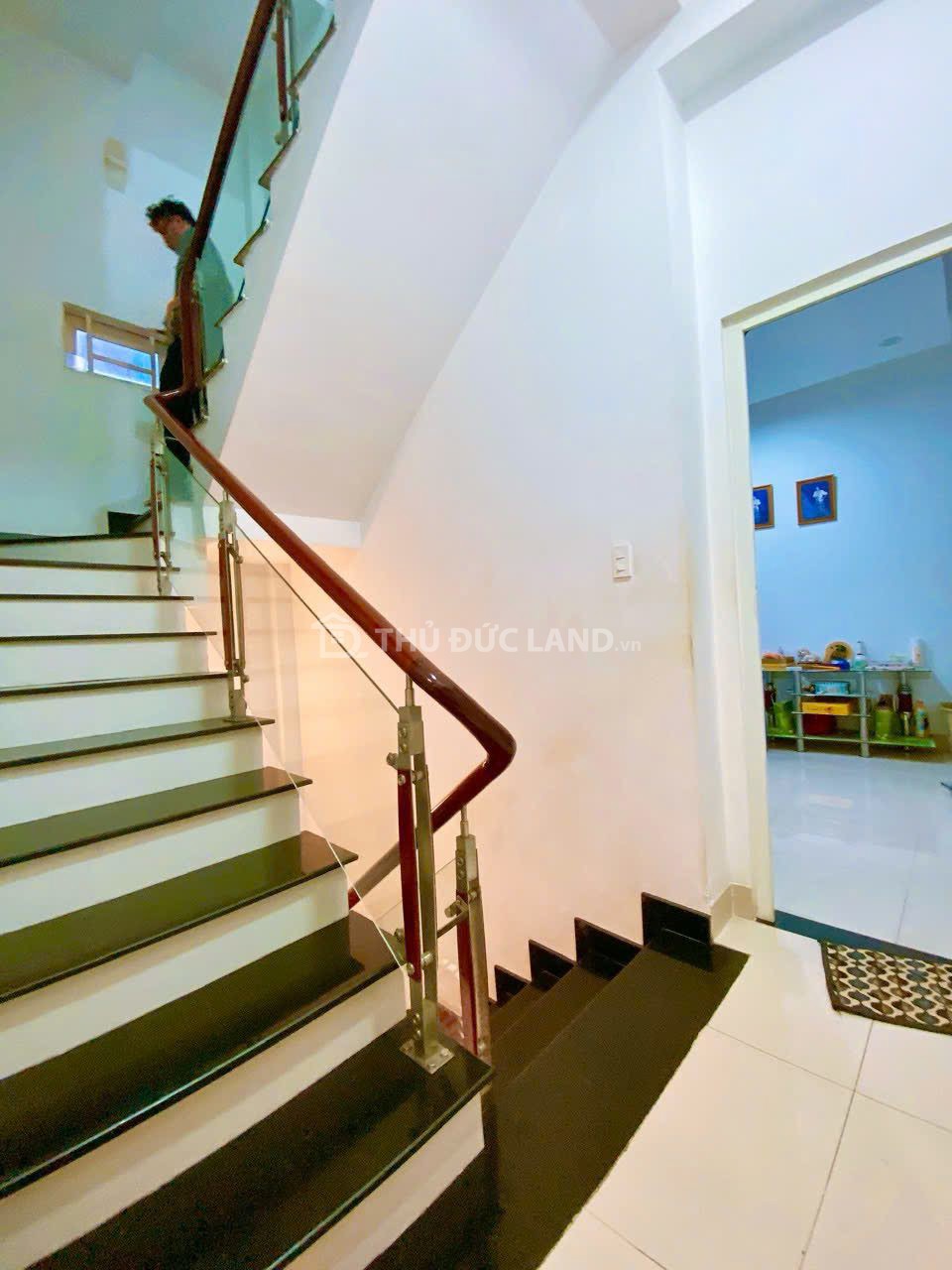 Bán nhà HXH Đường 8 Trường Thọ, 4 tầng, ngang 7m DT 68M2. Nhà đẹp dọn vào ở ngay - Ảnh 2