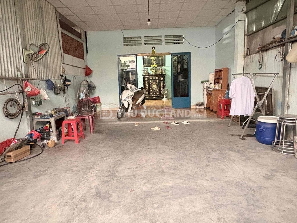 Bán nhà hẻm Trường Thọ (Đường 4) 5m x 22.6m, có sân đậu xe hơi – phù hợp gia đình ở ổn định